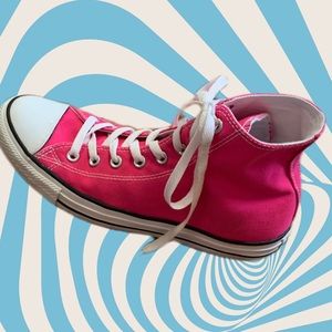 ❤️❤️❤️. SOLD ❤️❤️❤️Top Bright Pink Converse - Men 9 - Women 11